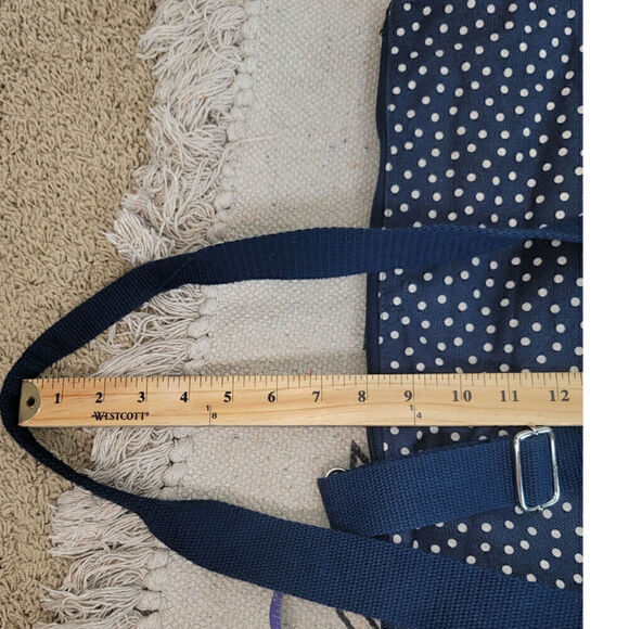 THIRTY-ONE BAGS FOLD OVER WEEKENDER BAG in NAVY DANCING DOTS "I ♡ WEEKENDS" - Picture 15 of 16